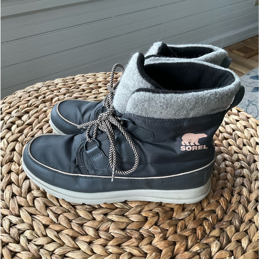✨LIKE NEW!✨ Sorel Explorer Carnival Waterproof Winter Boots Quarry - Wom…